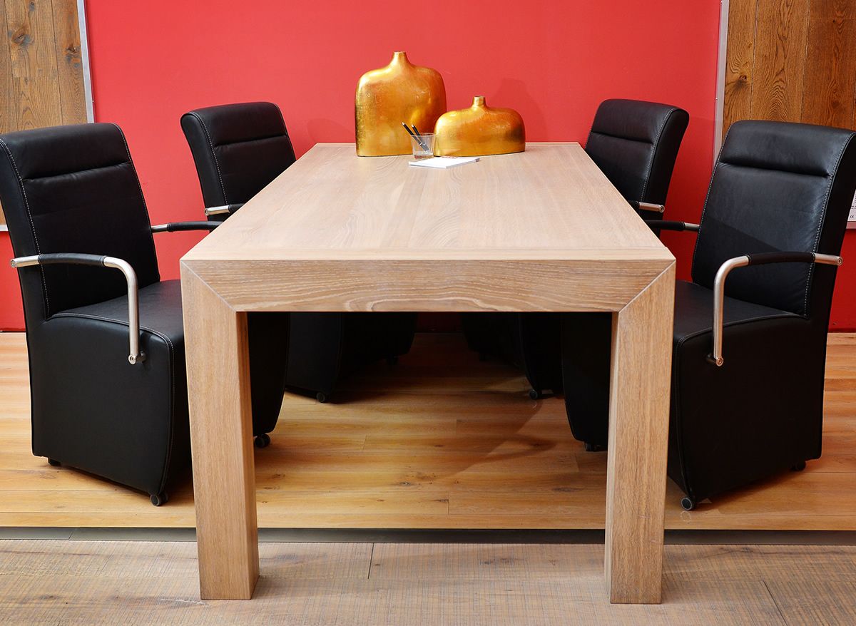 Masivní dubový stůl Modern